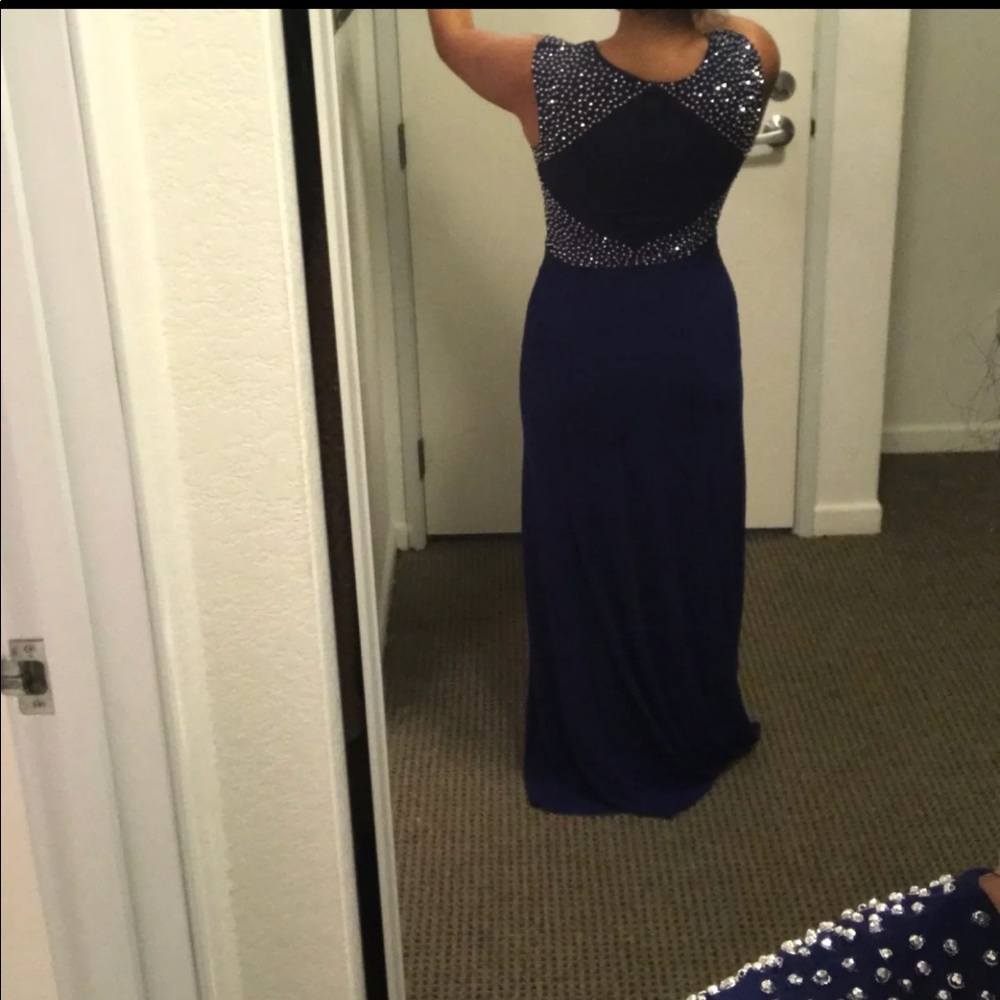 Navy blue crystal dress size 8- USED ONLY ONCE - Picture 2 of 3